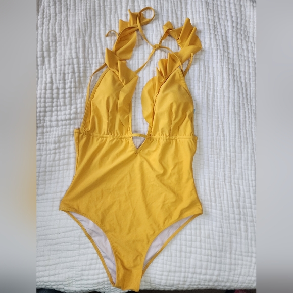 Cupshe Other - Cupshe Yellowone piece ruffled bathing suit XXL NWT